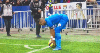 英媒：西汉姆联1月瞄准葡超射手王，菲尔克鲁格或回德甲