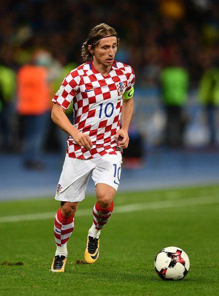 铁卫禁区送大礼，切尔西客场1-3完败，保级队赛季第4胜逃离降级区