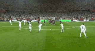 马丁内斯：昨天训练后B费让内维斯主罚任意球；更衣室氛围很好